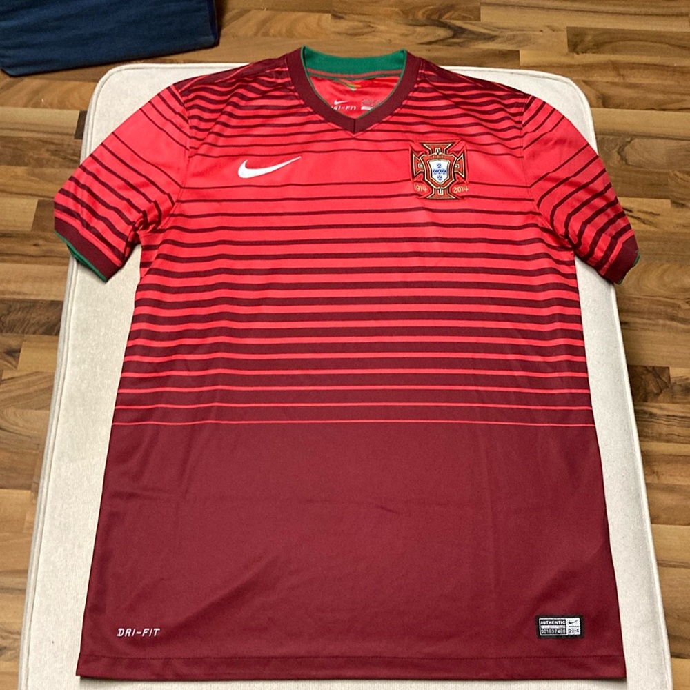 Nike Portugal soccer jersey 2014 World Cup men’s size medium